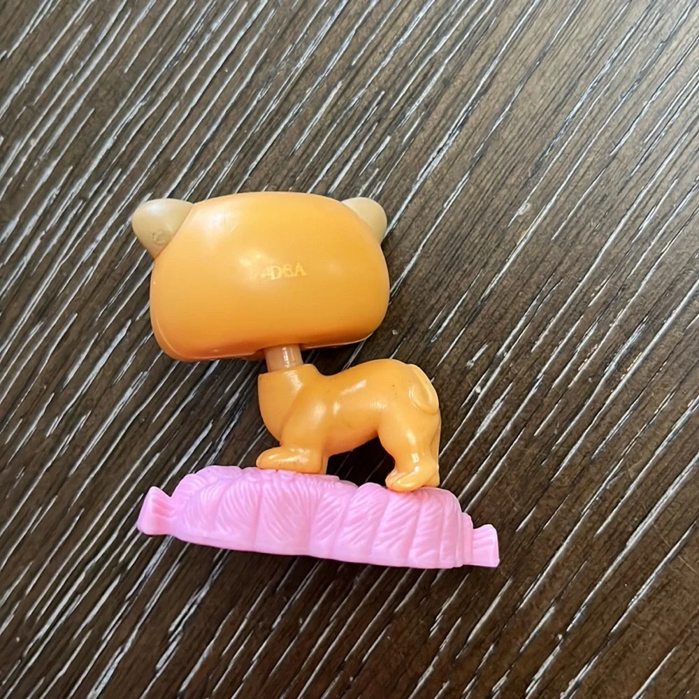 Littlest Pet Shop McDonalds 2010 Hasbro orange ferret figurine